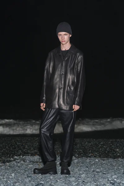 Look 2